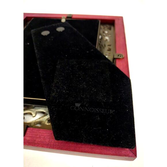 Vintage Connoisseur Cherry Wood Divided Photo Frame Fleur De Lis 2.5” x 3.5” - Picture 7 of 8